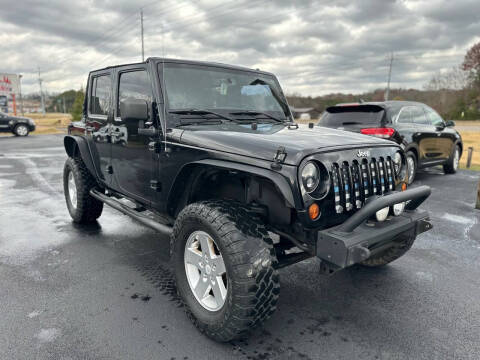 2013 Jeep Wrangler Unlimited for sale at Sevierville Autobrokers LLC in Sevierville TN