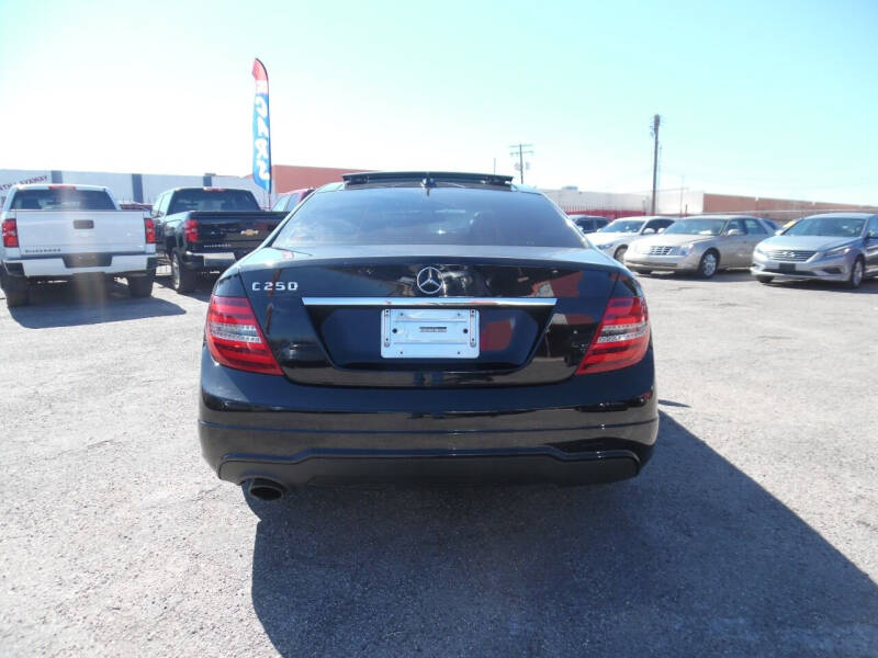 2012 Mercedes-Benz C-Class C250 Sport photo 18