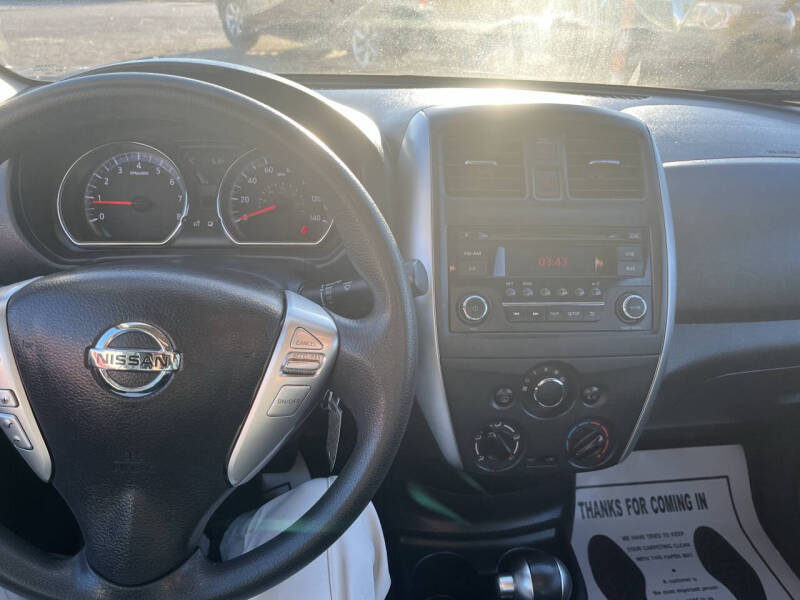 2016 Nissan Versa 1.6 SV