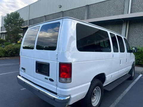2014 Ford E-Series E-350 SD XLT