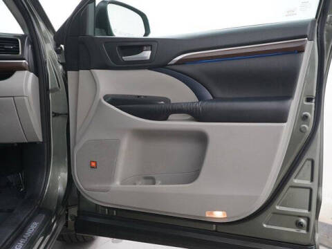 2016 Toyota Highlander Limited Platinum