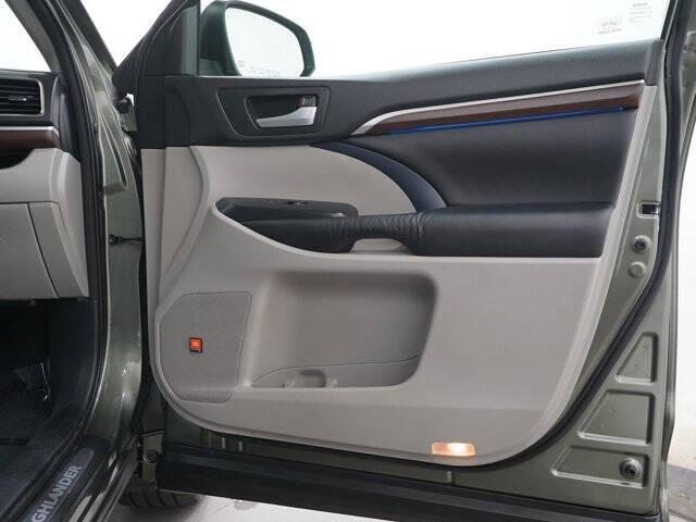 2016 Toyota Highlander Limited Platinum