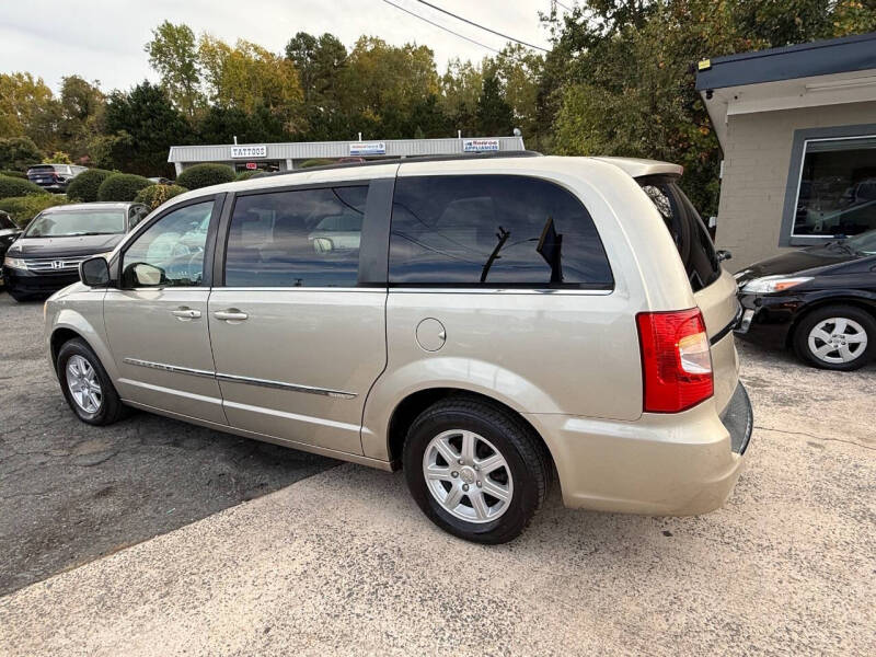 2012 Chrysler Town and Country Touring
