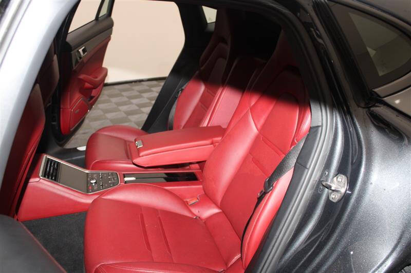 2018 Porsche Panamera