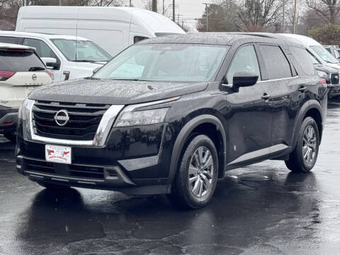 2025 Nissan Pathfinder S