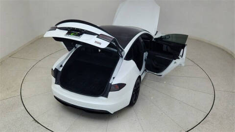 2023 Tesla Model S Plaid