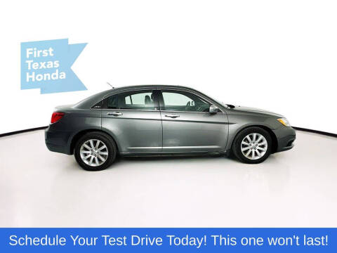 2013 Chrysler 200 Limited