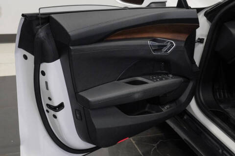 2022 Audi e-tron GT quattro Premium Plus