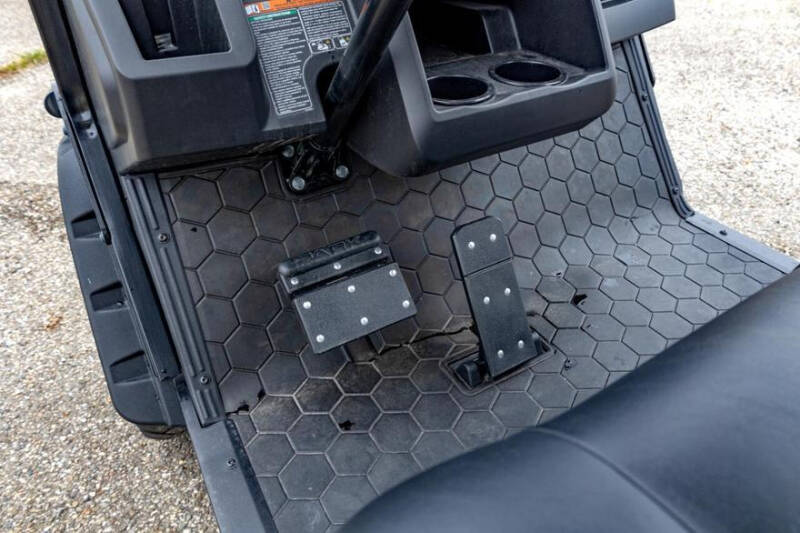 2021 E-Z-GO 6-Passenger