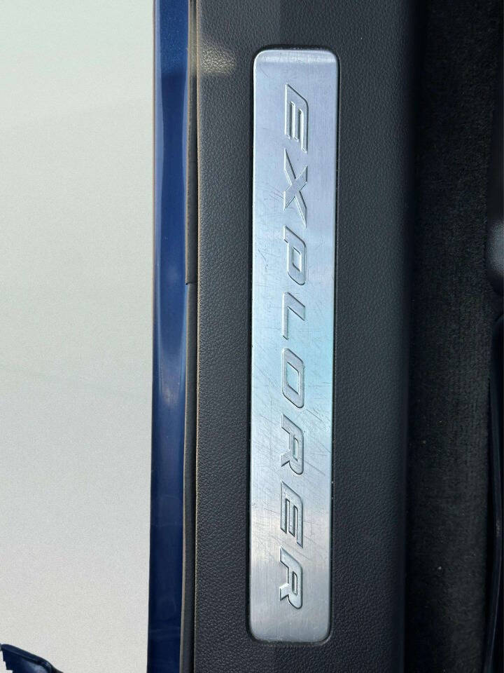 FordExplorer33