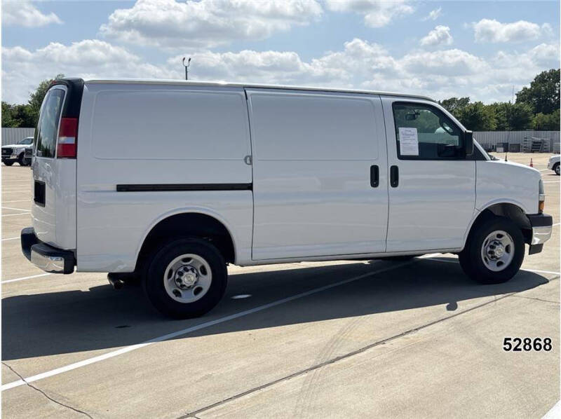 2023 Chevrolet Express 2500