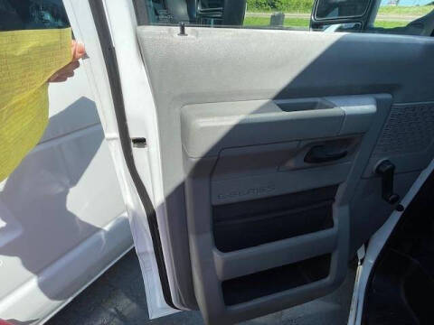 2013 Ford E-Series E-350 SD