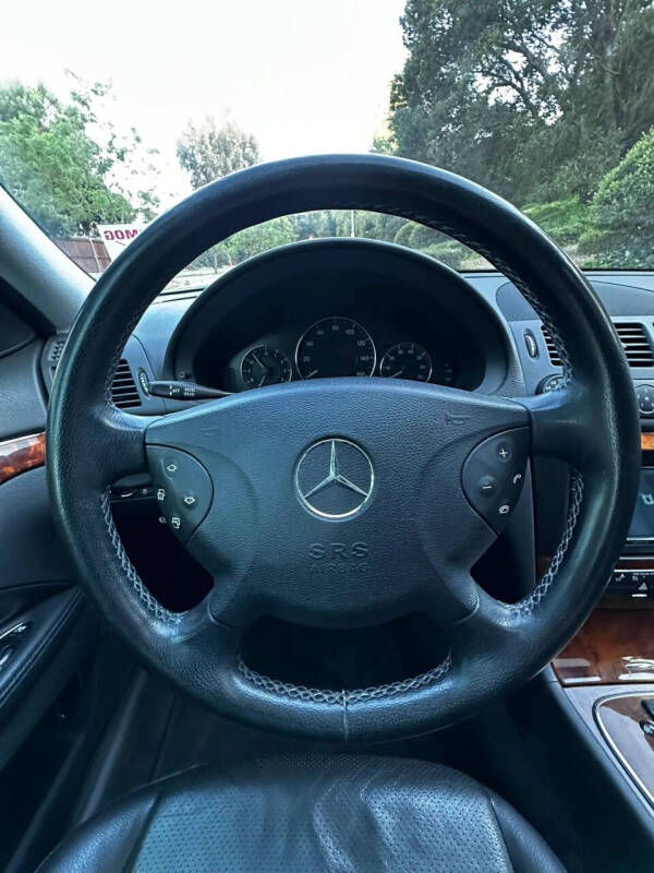 2005 Mercedes-Benz E-Class E 320