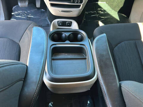 2018 Chrysler Pacifica Touring Plus