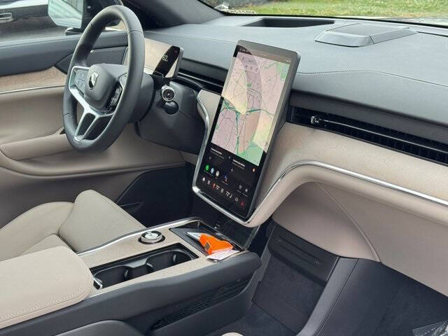 2025 Volvo EX90 Twin Plus 7P