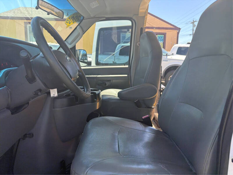2008 Ford E-Series E-250