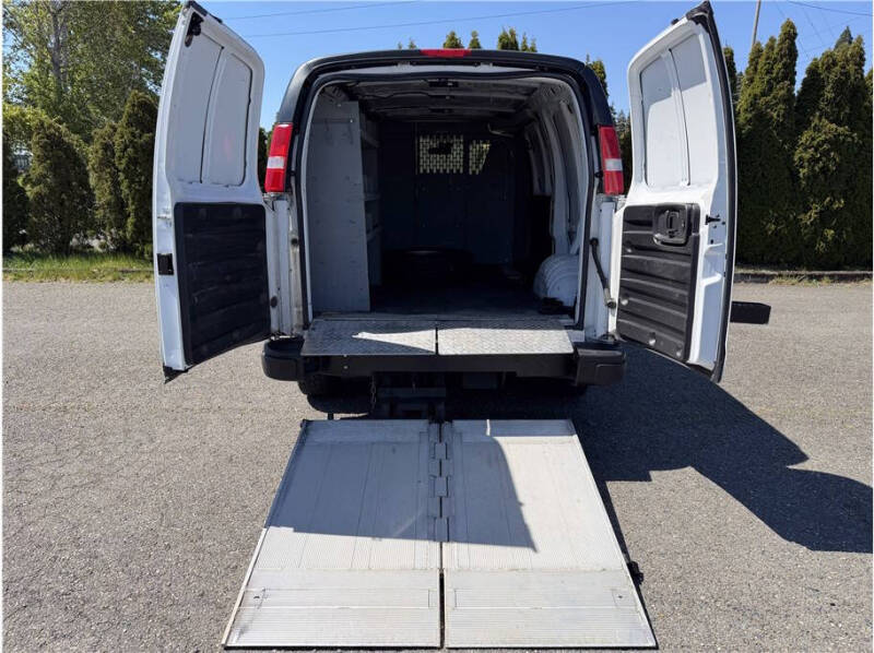 2020 Chevrolet Express 3500