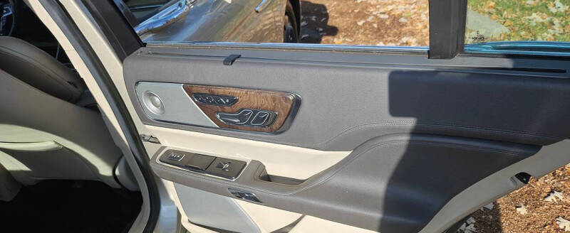 2017 Lincoln Continental Reserve