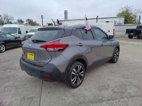 2019 Nissan Kicks S
