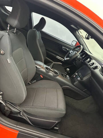 2015 Ford Mustang V6