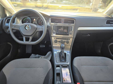 2016 Volkswagen e-Golf SE