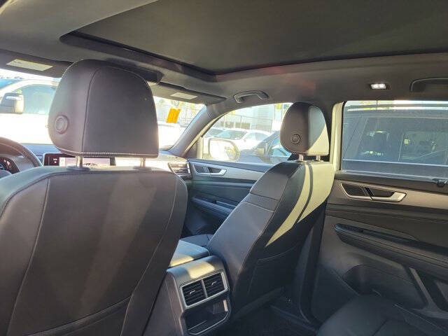 2025 Volkswagen Atlas Cross Sport SE