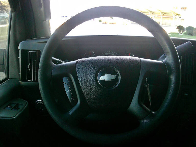 2017 Chevrolet Express 2500