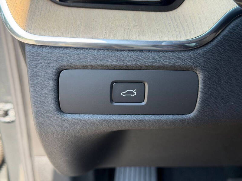 2026 Volvo XC60 B5 Core