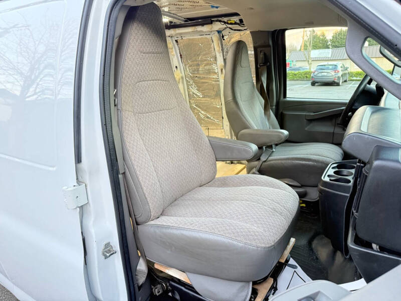 2016 GMC Savana 2500