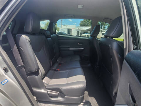 2013 Toyota Prius v Five