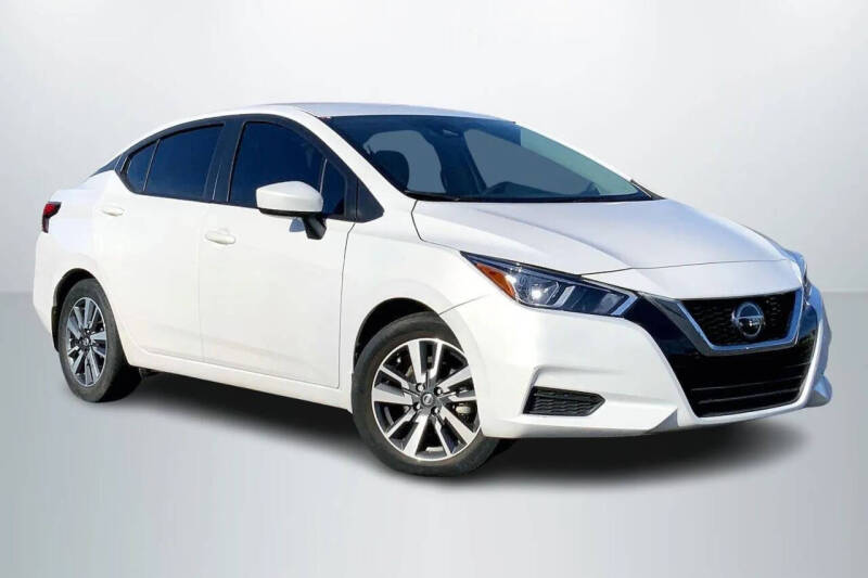 2022 Nissan Versa SV