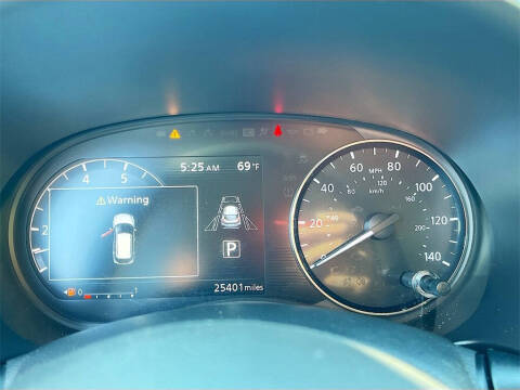 2021 Nissan Kicks SR