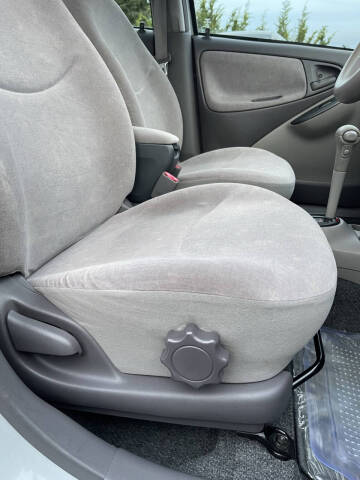 2000 Toyota Platz Echo
