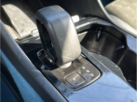 2022 Volvo C40 Recharge Pure Electric P8