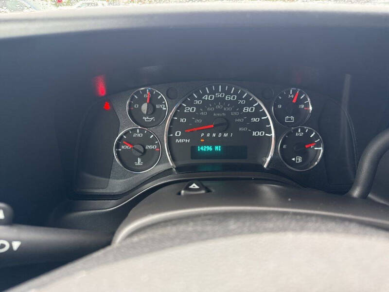 2023 Chevrolet Express 2500