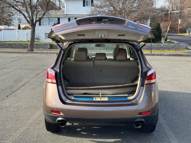 2012 Nissan Murano SV photo 9