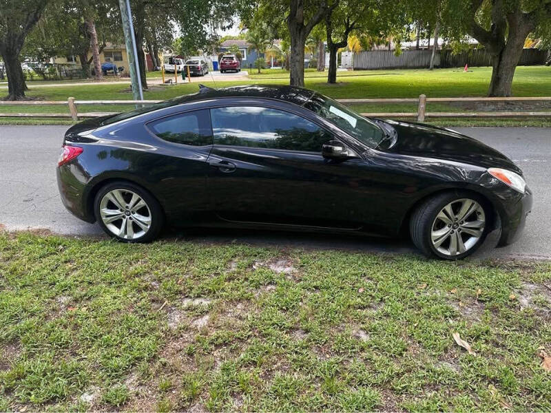 2010 Hyundai Genesis Coupe 2.0T