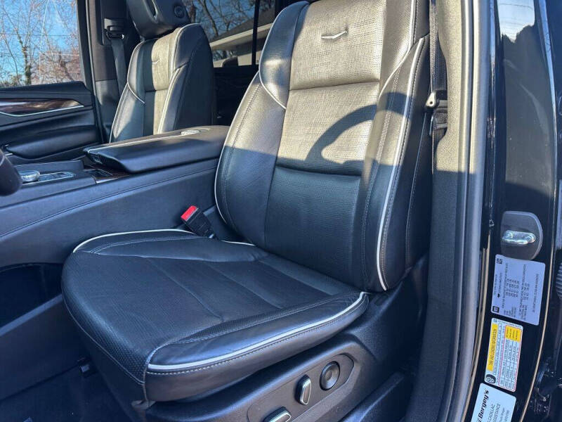 2022 Cadillac Escalade ESV Premium Luxury