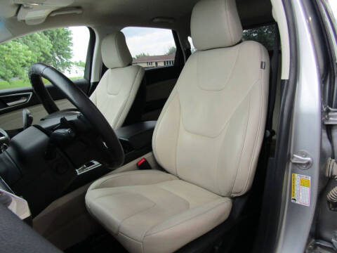 2020 Ford Edge Titanium