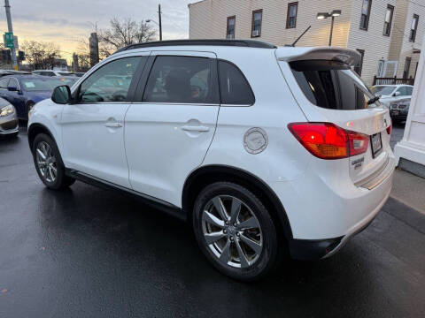 2013 Mitsubishi Outlander Sport LE