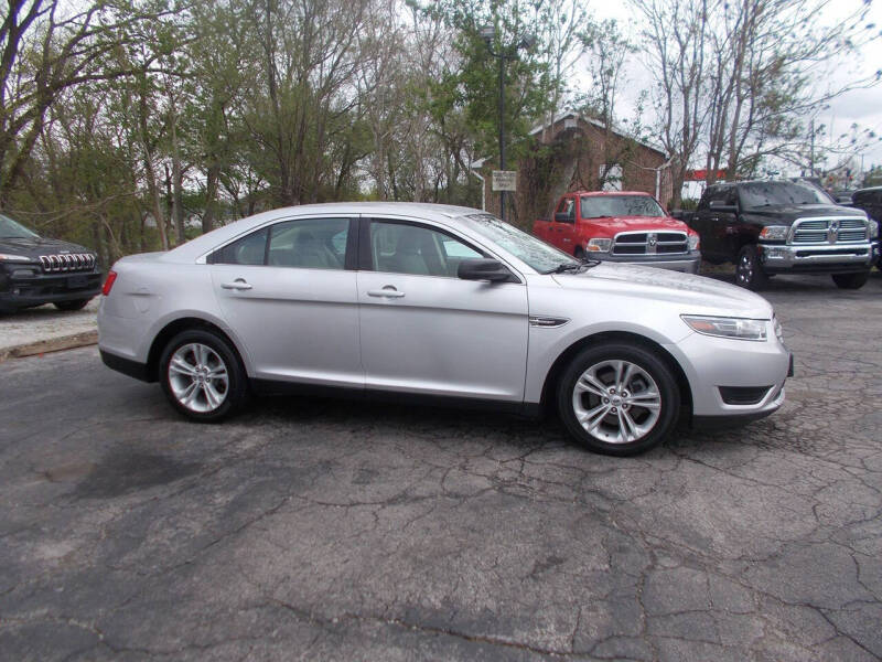 2019 Ford Taurus SE