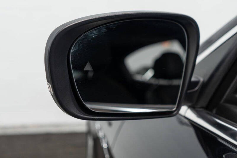 2022 Maserati Ghibli Modena Q4