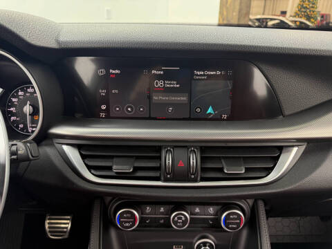 2022 Alfa Romeo Stelvio Veloce