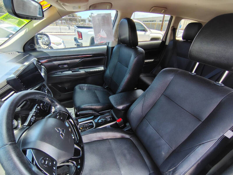 2017 Mitsubishi Outlander SEL