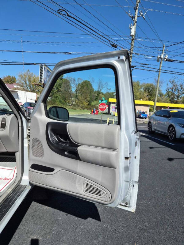 2001 Mazda B-Series B4000 SE