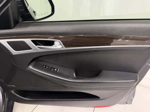 2015 Hyundai Genesis