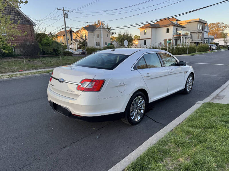 2011 Ford Taurus Limited