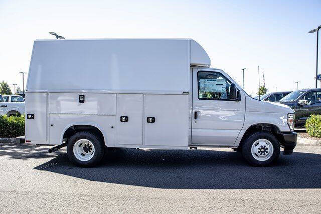 2024 Ford E-Series