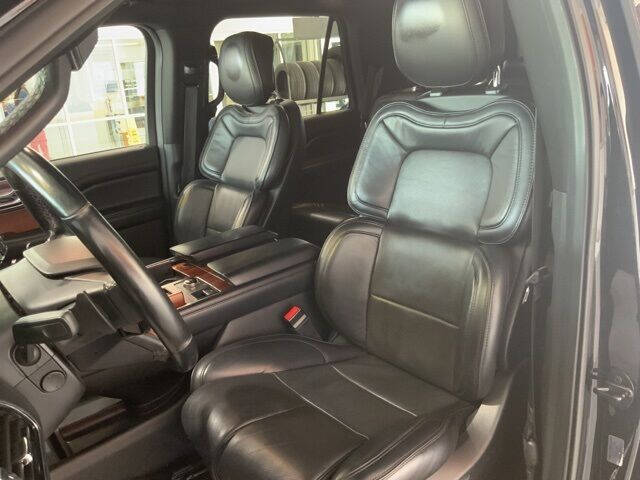 2019 Lincoln Navigator Select