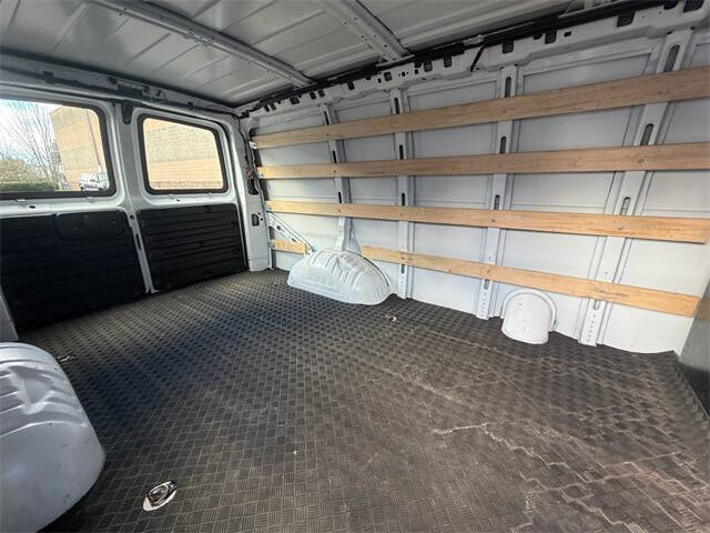 2024 Chevrolet Express 2500